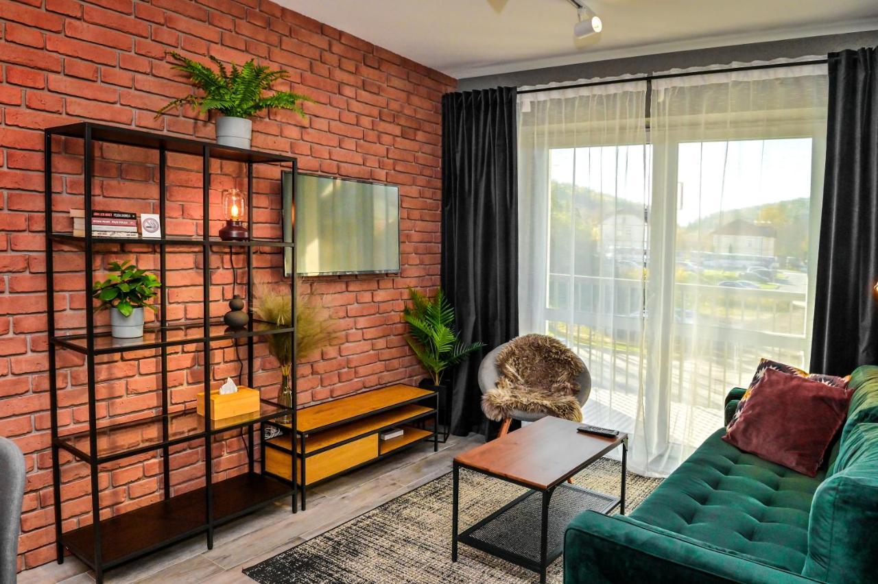 Apartament Loftspa Ustrzyki Dolne Ngoại thất bức ảnh