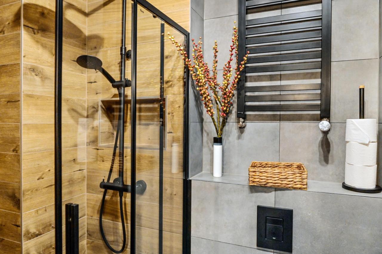 Apartament Loftspa Ustrzyki Dolne Ngoại thất bức ảnh