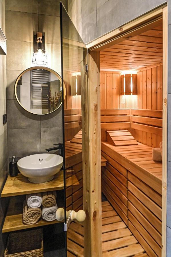 Apartament Loftspa Ustrzyki Dolne Ngoại thất bức ảnh